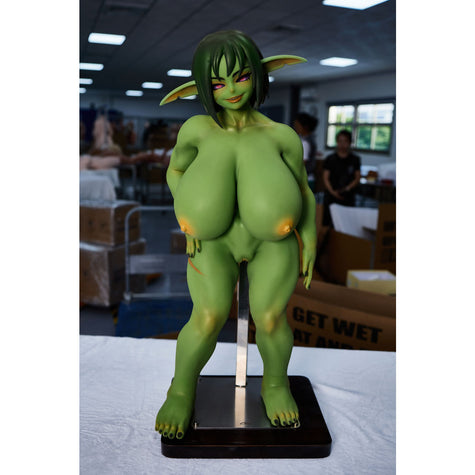 Zarga 70 cm silicone goblin-style fantasy figure with green skin and brown outfit – Climax Fantasy Collection